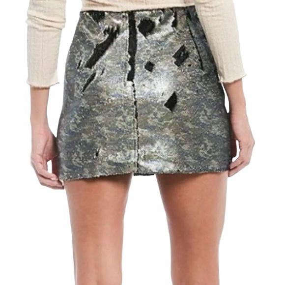 Free People Skinny Flip Sequin Camo Print Mini Skirt - Size 4 - Picture 7 of 12